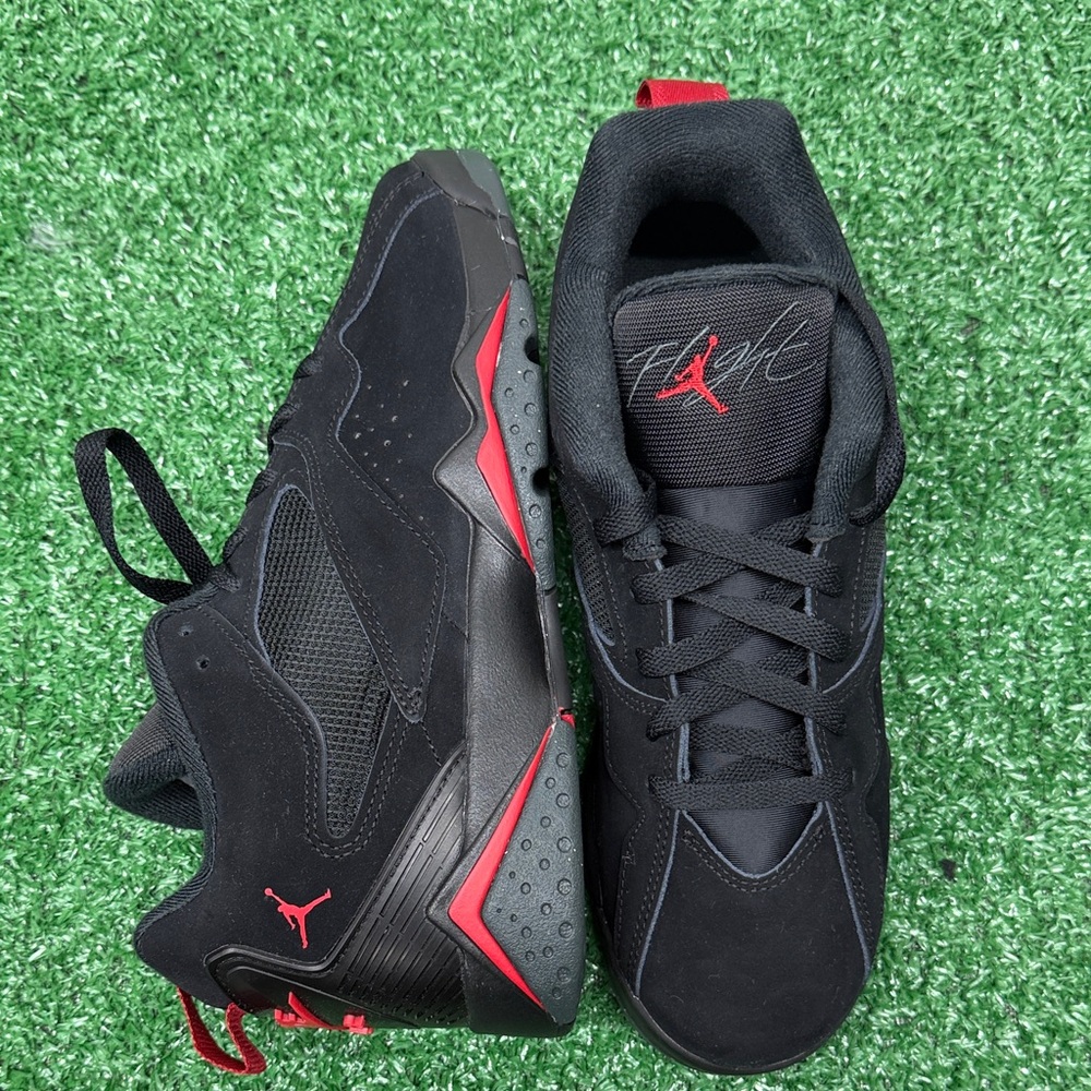Jordan MVP 92’ Grade School Boys 7Y New With Box
